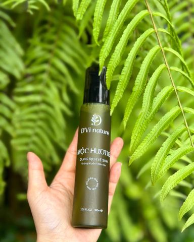 Dung Dịch Vệ Sinh Phụ Nữ Mộc Hương D'Vi Nature - Hỗ Trợ Chăm Sóc Sức Khỏe Vùng Kín Tự Nhiên, An Toàn, Dễ Sử Dụng