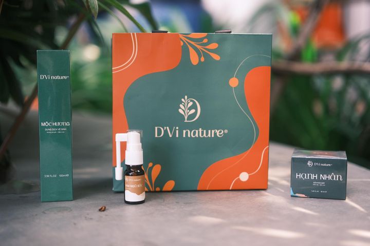 Dung Dịch Vệ Sinh Phụ Nữ Mộc Hương D'Vi Nature - Hỗ Trợ Chăm Sóc Sức Khỏe Vùng Kín Tự Nhiên, An Toàn, Dễ Sử Dụng