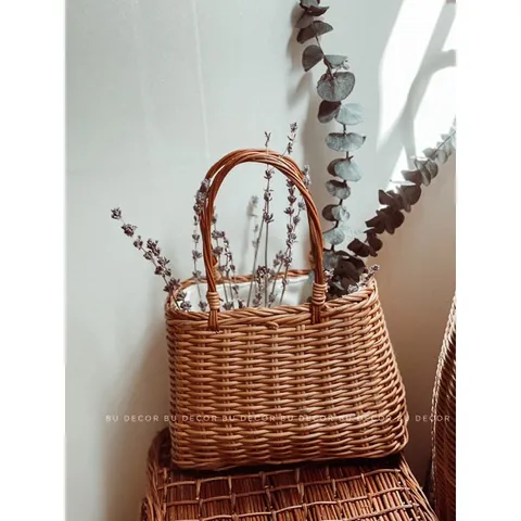 Giỏ mây vintage đựng hoa
