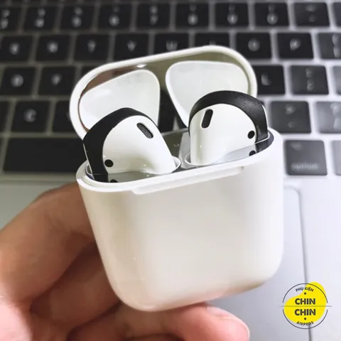 Miếng Dán Kim Loại Bảo Vệ AirPods Pro - Chống Bám Bẩn, Chống Bụi, Dễ Dàng Lắp Đặt và Thay Thế - Phụ Kiện Thời Trang Cao Cấp