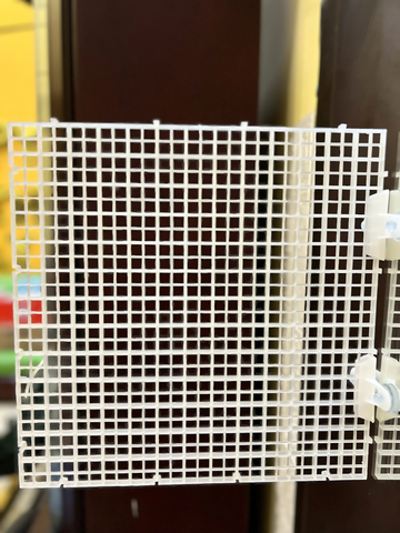 Tấm Vách Ngăn Bể Cá Đa Năng - Vỉ Nhựa Chia Ô Bể 30x30cm & 15x30cm, Bền Đẹp, Giúp Chữa Bệnh và Ép Cá