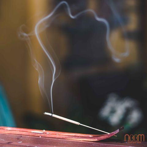 Nhang Trầm Hương Noom Tự Nhiên - Không Hóa Chất, Thư Giãn & Thanh Lọc Không Khí, Sức Khỏe Được Bảo Vệ