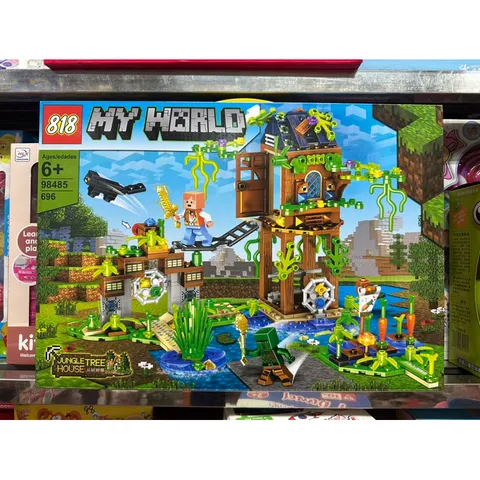 Xếp hình lắp ghép lê gô MY WORLD 98485 gồm có 696 chi tiết