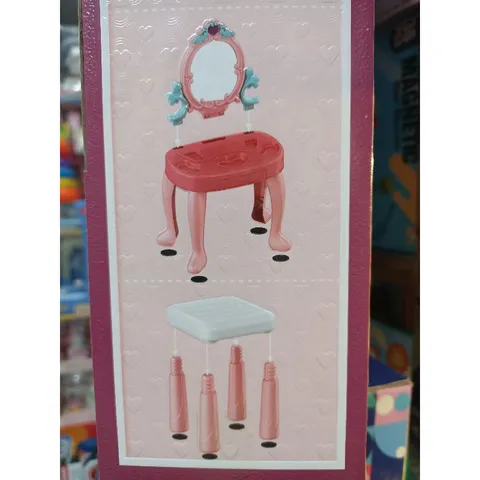 Hộp đồ chơi Bàn trang điểm có ghế, nhạc và đèn phát sáng 678-2 cho bé - Đồ chơi giáo dục phát triển tâm lý sáng tạo