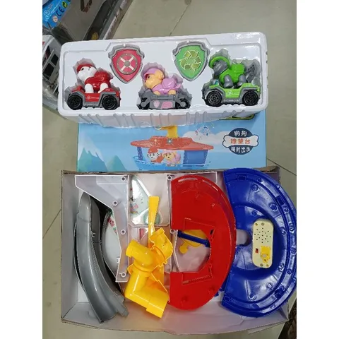 Hộp đồ chơi lắp ghép mô hình tháp trượt của đội chó cứu hộ, có đèn phát sáng 50995 (giao màu ngẫu nhiên)