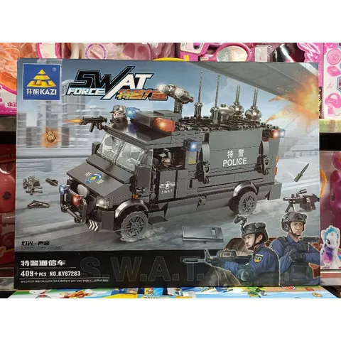 Hộp lê gô lắp ghép mô hình xe ô tô SWAT KY67283