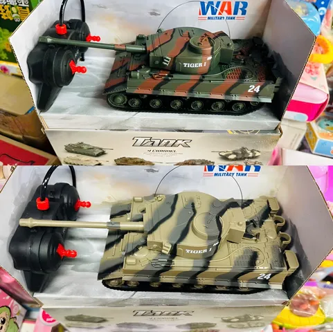Xe tăng điều khiển từ xa 539 - Chạy 4 chiều, có nhạc và đèn phát sáng, đồ chơi tuyệt vời cho trẻ em (tặng kèm pin)