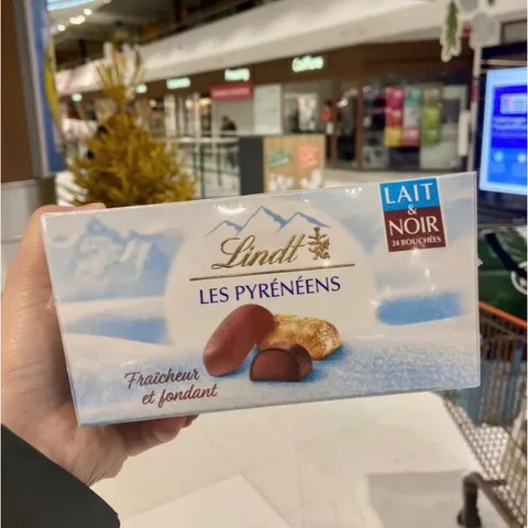 Socola Tươi Lindt Pyrenees Pháp - Hương Vị Độc Đáo Mùa Đông, Quà Tết Sang Trọng Và Ngọt Ngào 5 Sao