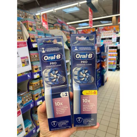 Đầu bàn chải điện Oral-B thay thế cho bàn chải đánh răng, đầu nhạy cảm Sensi và đầu làm sạch sâu Cross, chăm sóc răng miệng hiệu quả.