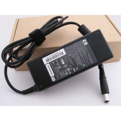 Sạc Laptop Compaq CQ35 CQ36 Chính Hãng Chất Lượng Cao - Tặng Dây Nguồn Và Phụ Kiện Giá Rẻ