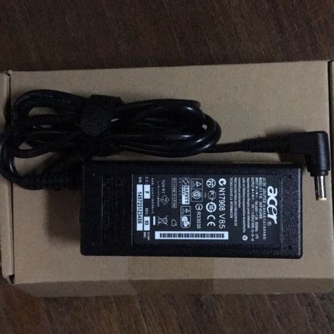 Sạc Laptop Acer 19V 4.7A (90W) - Phụ Kiện Giá Rẻ Kèm Dây Nguồn, Đảm Bảo Chất Lượng, Giao Hàng Đúng Đơn