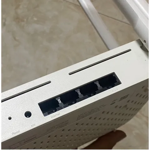 Bộ phát Wifi Router XM Redmi AC2100 - Hỗ trợ 128 thiết bị, 2 băng tần 2.4GHz/5GHz, tốc độ 2033Mbps, 6 ăng-ten, đã qua sử dụng