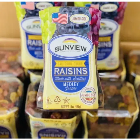 Nho Khô Sunview Mix 3 Màu - Hạt Vị Thập Cẩm Đậm Đà, Ngon Miệng, Gói 425g - Snack Lành Mạnh Cho Sức Khỏe