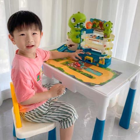 Đồ chơi bãi đậu xe ô tô khủng long xanh HomeKey kèm 10 xe kết hợp với đường hầm khủng long