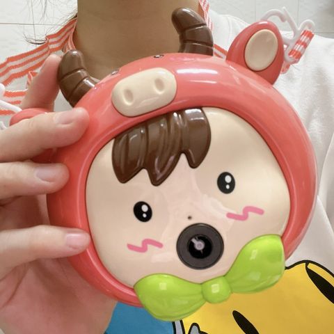 Máy Thổi Bong Bóng Hình Con Bò Cho Bé - Đồ Chơi Máy Ảnh Tạo Bong Bóng Xà Phòng Có Dây Đeo, Cho Trẻ Từ 3 Tuổi Trở Lên