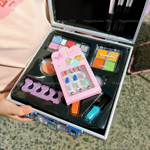 Cốp trang điểm cho bé cao cấp bằng nhôm 15 chi tiết, đồ chơi make up an toàn cho bé gái