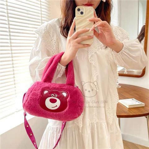 Túi Đeo Chéo Hoạt Hình Gấu Dâu, Kuromi, Hello Kitty, Capybara Lông Mềm - Giỏ Xách Dễ Thương Hình Chữ Nhật 20-25cm