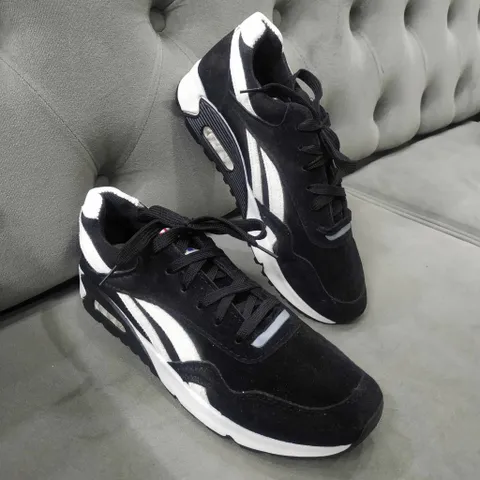 Giày Sneaker Nam G32 Đen - Giày Thể Thao Cao Cấp Chất Vải Da Lộn, Buộc Dây Thoáng Khí Đi Học, Đi Chơi