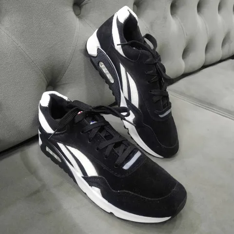 Giày Thể Thao Nam G32 Đen - Sneaker Năng Động Phong Cách Trẻ Trung Chất Vải Da Lộn, Hoàn Hảo Đi Học và Đi Chơi
