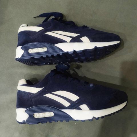 Giày Thể Thao Nam G32 - Sneakers Buộc Dây Thoáng Khí Phong Cách Trẻ Trung, Chất Vải Kết Hợp Da Lộn (Màu Xanh)