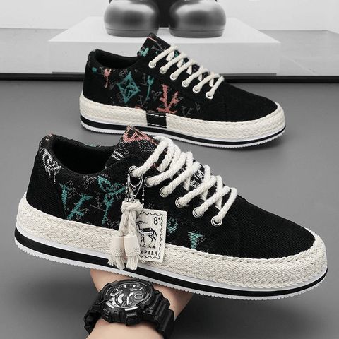 Giày sneaker nam Mã 525D Thổ Cẩm phong cách trẻ trung - Thiết kế độc đáo, êm ái, bền bỉ, phù hợp đi học và đi chơi