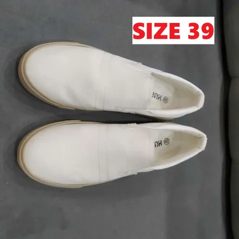 Giầy lười nam HUANY Vải (Trắng) SLIP-ON Thời Trang Đi Làm Đi Chơi Phong Cách Cá Tính Năng Động Trẻ Trung
