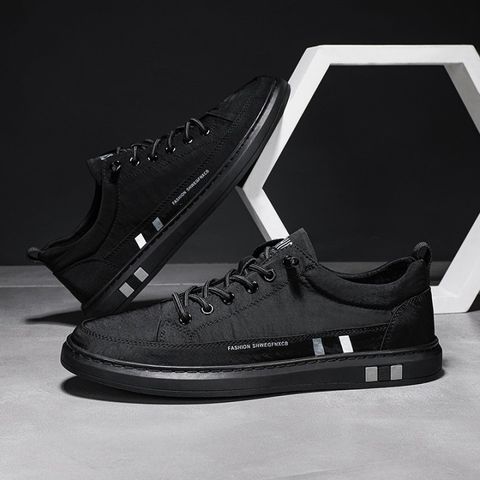 Giày Sneaker Nam Chống Thấm Vải Polyester - Mã 2070, Dễ Phối Đồ, Size 39-44, Thiết Kế Đẹp Cho Học Tập Và Đi Chơi