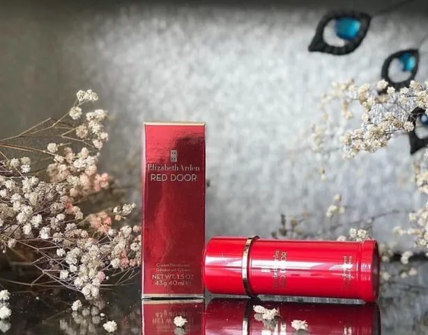 Lăn Khử Mùi Elizabeth Arden Red Door 40ml - Hương Thơm Quyến Rũ, Khử Mùi Hiệu Quả, Phù Hợp Với Mọi Hoạt Động Hàng Ngày