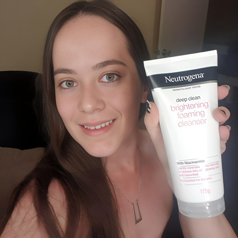 Sữa Rửa Mặt Neutrogena Brightening Foaming Cleanser 175g - Làm Sạch Sâu và Làm Sáng Da, Dưỡng Ẩm Chất Lượng Cao