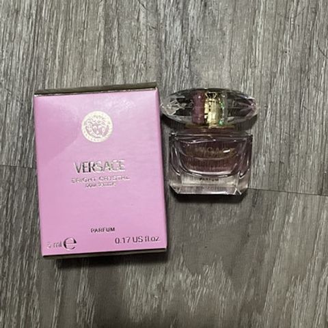 Nước hoa Versace Bright Crystal Absolu EDP 5ml (Hồng Đậm) - Hương thơm quyến rũ, tinh tế, hoàn hảo cho mọi dịp
