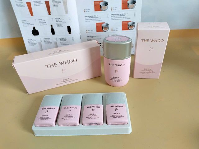 Bộ Kem Chống Nắng Whoo Hồng Gongjinhyang Soo Vital Hydrating SPF50+ PA+++ 60ml tặng 4 tuýp mini 13ml - Dưỡng ẩm và bảo vệ da tối ưu