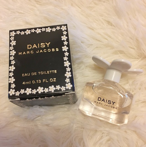 Nhí - Marc Jacobs Daisy Edt 4ml (Đen) 253248