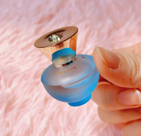 Nước Hoa Versace Pour Femme Dylan Turquoise 5ml - Hương Quả Tươi Mát & Hoa Cỏ Quyến Rũ - Lựa Chọn Sang Trọng Cho Phái Đẹp