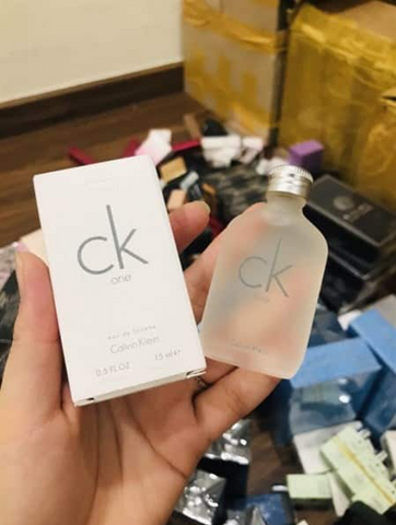 Nước Hoa Calvin Klein CK One Unisex 15ml - Hương Thơm Tươi Mát, Dành Cho Nam Nữ, Phong Cách Tự Do, Tự Tin