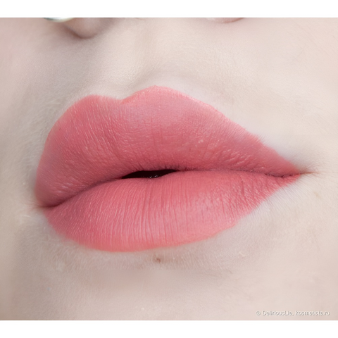 Son kem lì NYX Professional Makeup Soft Matte Lip Cream 8 mL màu Shanghai - Độ bám màu lâu và lớp finish mềm mịn, hoàn hảo cho trang điểm hàng ngày.