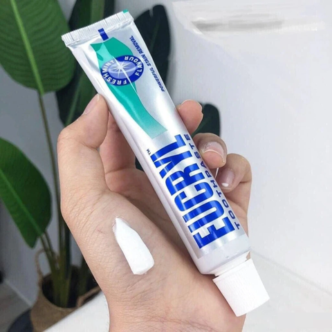 Kem Đánh Răng Eucryl 62g - Hương Bạc Hà Tươi Mát, Làm Sạch Mảng Bám và Vết Ố, Giúp Răng Trắng Sáng, Hơi Thở Thơm Mát