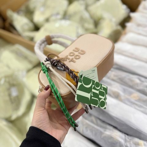 Túi Trống Toutou Dáng Ngang Size 22 - Túi Xách Nữ Cao Cấp Kèm Charm & Dây Đeo Sành Điệu, Thời Thượng, Phù Hợp Đi Học, Đi Chơi