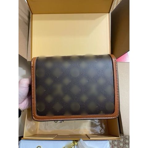 Túi Kẹp Nách Đeo Chéo Cao Cấp Size 20-25 - Thời Trang Nữ Hiện Đại Kèm 2 Dây Đeo Chéo Tiện Lợi, Phong Cách Độc Đáo