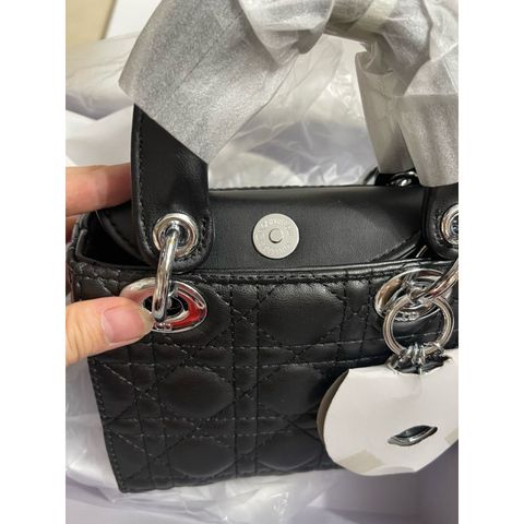 Túi CD Nữ Cao Cấp Size 14-17-20 cm với Tag Bạc & Vàng, Phong Cách Hiện Đại, Fullbox Giao Hàng Chất Lượng