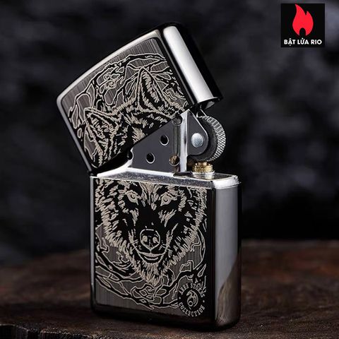 Bật Lửa Zippo 49443 - Hình Mặt Sói Anne Stokes – High Polish Black, Chống Gió, Hàng Nhập Khẩu Mỹ, Bảo Hành Trọn Đời