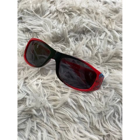 Kính mát chống tia UV Hoạt hình người nhện Spider Man Marvel cực kỳ cá tính cho bé