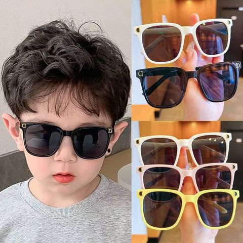 Kính mát trẻ em thời trang chống tia UV dành cho bé trai và bé gái