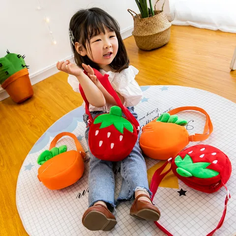 Túi Đeo Chéo Cho Bé Gái Hình Cà Rốt, Trái Dâu siêu dễ thương