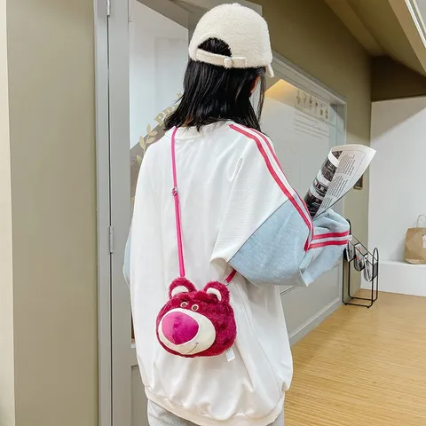 Túi Đeo Chéo Cho Bé Gái Hình Gấu Dâu Lotso Cực Kỳ Cá Tính