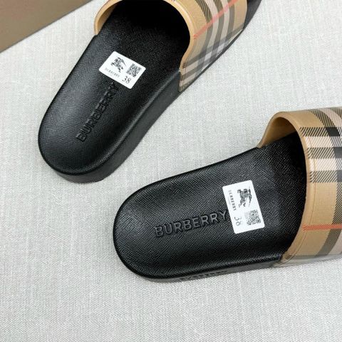Dép Lê Nam Nữ Buberry OG Phong Cách Đường Phố Thời Thượng - Chất Liệu Cao Su Tự Nhiên, Siêu Nhẹ, Đủ Kích Cỡ 36-43