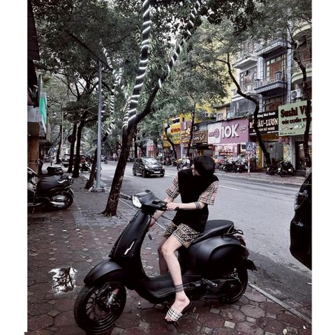 Dép Lê Nam Nữ Buberry OG Phong Cách Đường Phố Thời Thượng - Chất Liệu Cao Su Tự Nhiên, Siêu Nhẹ, Đủ Kích Cỡ 36-43