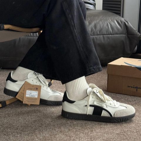 Giày Sneakers Champion Đen Trắng Full Size 36-43 - Xu Hướng Thời Trang Năng Động Nam Nữ, Phong Cách Basic Dễ Phối Đồ