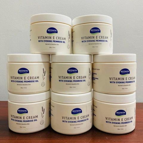 Kem dưỡng da mềm mịn redwin Vitamin E Cream 300g