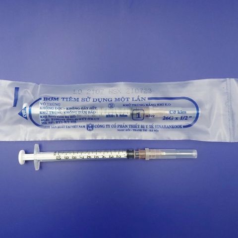 Bơm Kim Tiêm 1cc/1ml VINAHANKOOK - 100 Chiếc Vô Trùng, Sử Dụng Một Lần, An Toàn Trong Ngành Y Tế