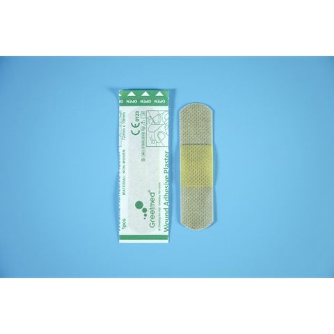 Băng Cá Nhân Sơ Cứu Vết Thương GREETMED 72 x 19mm - Hộp 100 Miếng Kháng Nước, Vô Trùng, An Toàn cho Gia Đình